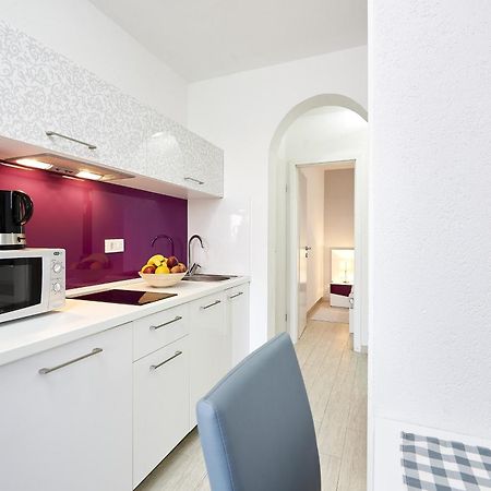 Apartments With A Parking Space Mavarstica, Ciovo - 17803 トロギール 部屋 写真